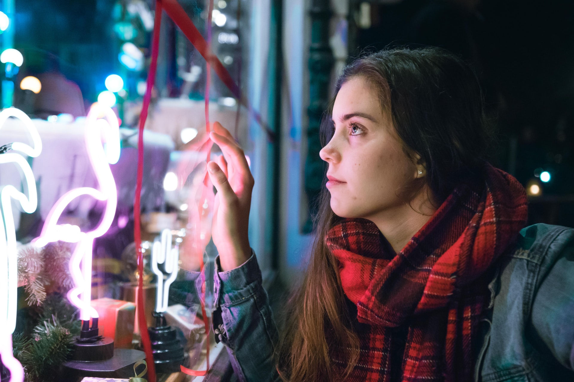 fund holiday shopping e162aG538 k unsplash